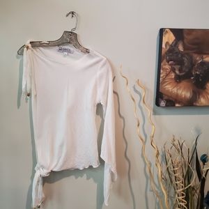 Amado Dominican Republic white top. Size L GUC